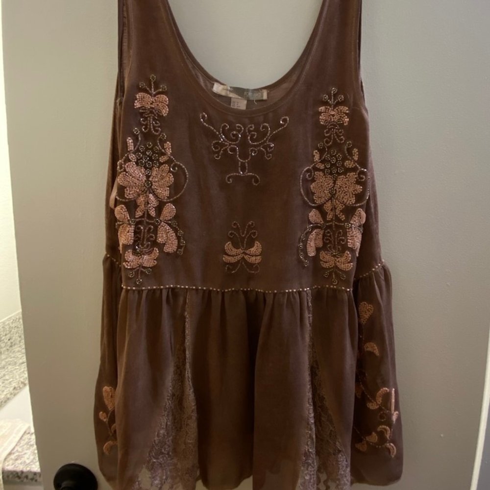 FOREVER 21 DUST PINK BEADED TANK TOP